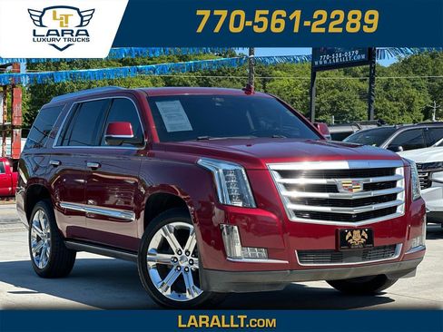 Used 2017 Cadillac Escalade Premium Luxury RWD image 1