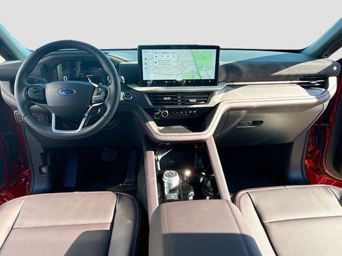 New 2026 Ford Explorer Platinum AWD/4WD image 3