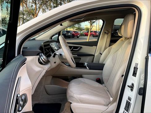 Used 2023 Mercedes-Benz EQS 450+ SUV image 5