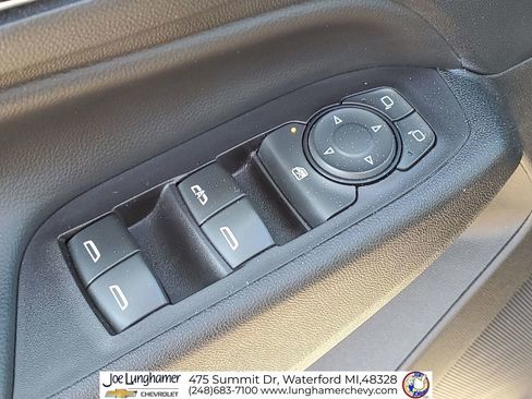 Used 2018 Chevrolet Equinox LT image 23