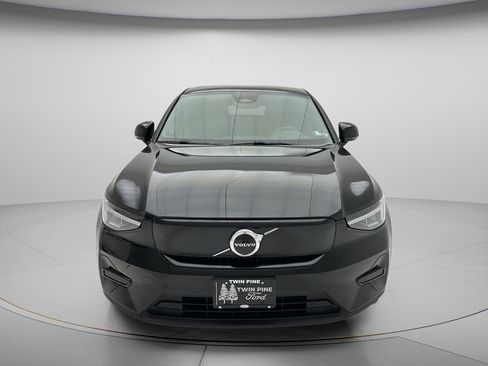 Used 2023 Volvo C40 Recharge Core AWD/4WD image 2