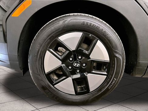 Used 2025 Hyundai Santa Fe SEL AWD/4WD image 8