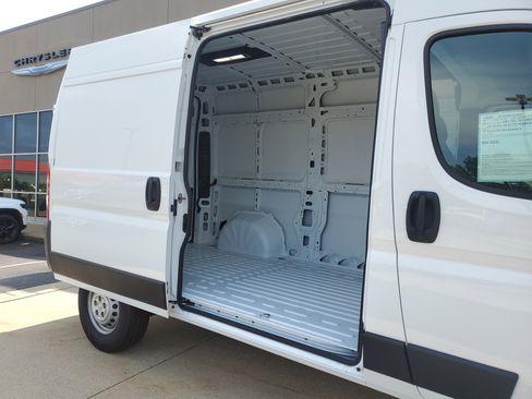 Used 2024 RAM ProMaster 1500 w/ Safety Group image 22