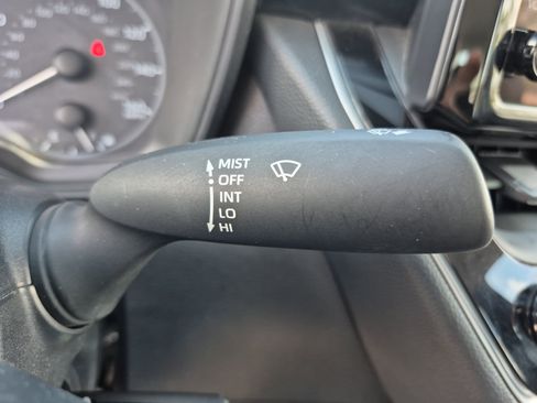 Certified 2025 Toyota Corolla LE FWD image 33