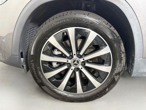 Used 2023 Mercedes-Benz GLA 250 w/ Premium Package image 38