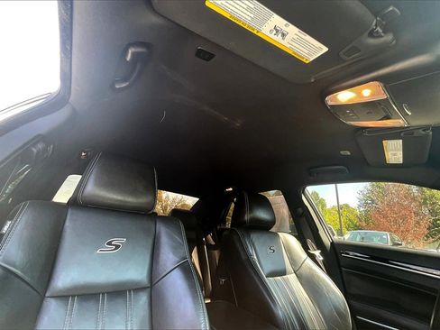 Used 2021 Chrysler 300 S image 22