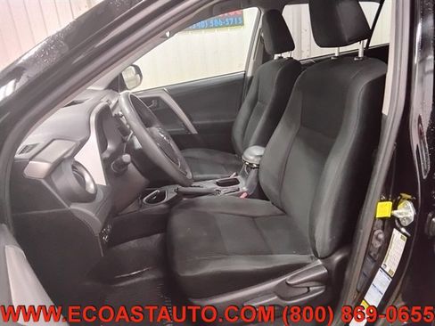 Used 2018 Toyota RAV4 LE w/ All Weather Liner Package AWD/4WD image 10