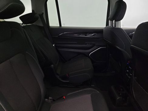 Used 2022 Jeep Grand Cherokee L Laredo w/ Luxury Tech Group I image 19