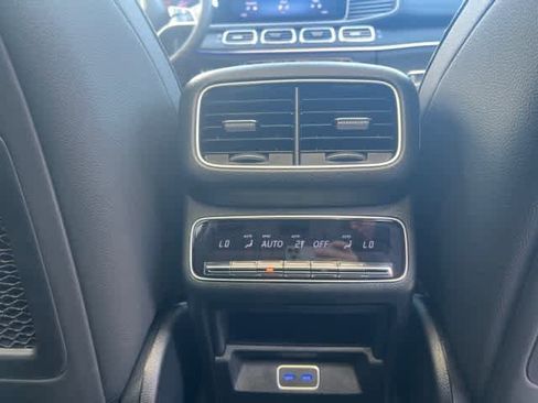 Used 2026 Mercedes-Benz GLS 450 4MATIC image 25