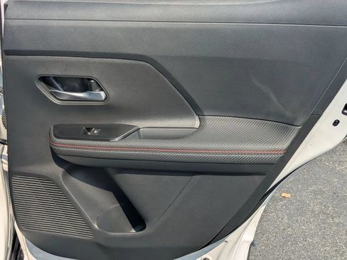 Certified 2025 Nissan Kicks SR w/ SR Premium Package FWD image 15
