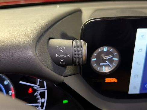 Certified 2024 Lexus ES 350 w/ Premium Package image 31