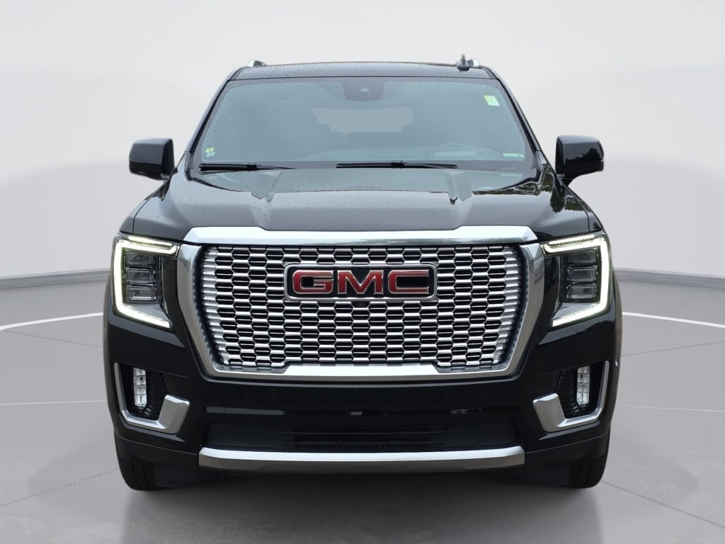Used 2023 GMC Yukon Denali w/ Advanced Technology Package AWD/4WD image 10