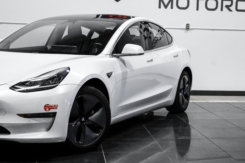 Used 2018 Tesla Model 3 Long Range RWD image 9