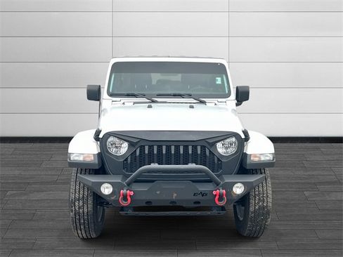 Certified 2022 Jeep Wrangler Unlimited Sahara w/ Cold Weather Group image 9