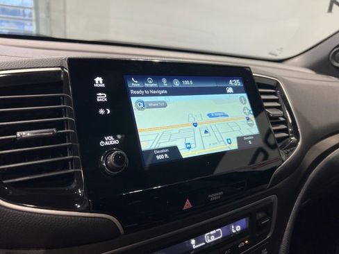 Used 2022 Honda Pilot TrailSport image 29