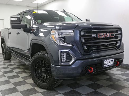 Used 2022 GMC Sierra 1500 AT4 w/ AT4 Premium Package image 2