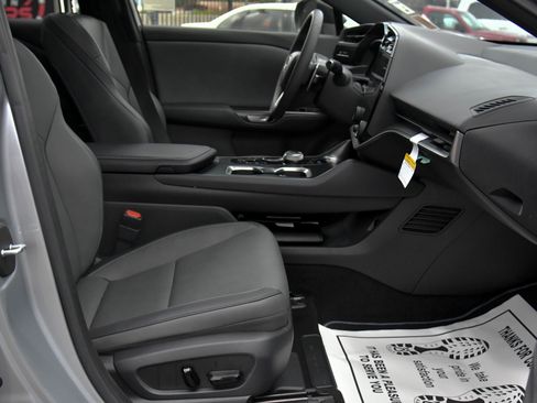 Used 2024 Lexus RZ 300e Premium image 60