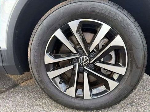 Used 2022 Volkswagen Tiguan S image 21