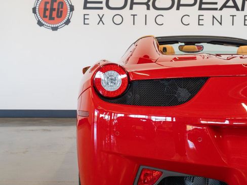 Used 2012 Ferrari 458 Spider image 11