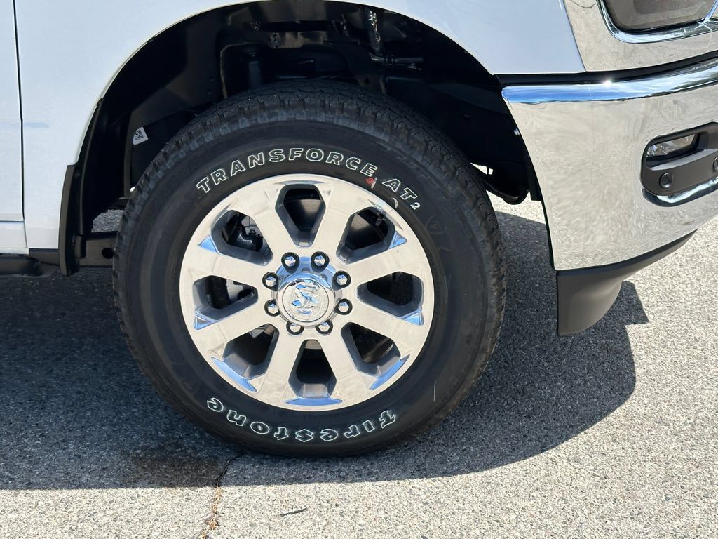 New 2026 RAM 2500 Laramie AWD/4WD image 12
