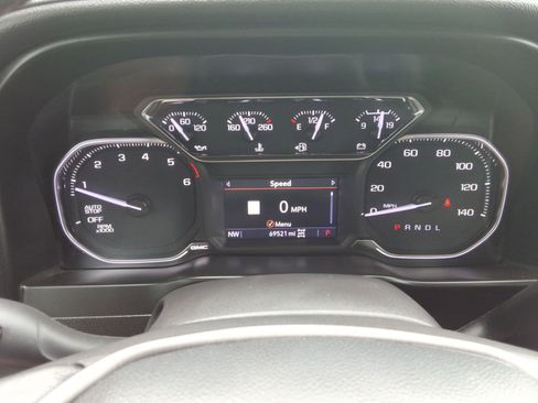 Used 2021 GMC Sierra 1500 AT4 w/ AT4 Value Package AWD/4WD image 14