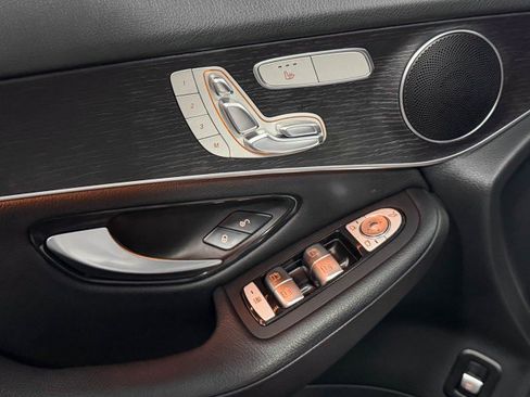 Used 2022 Mercedes-Benz GLC 300 300 4MATIC AWD SUV image 32