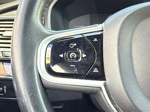 Used 2019 Volvo XC90 T5 Momentum w/ Protection Package Premier image 31