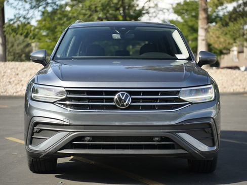 Used 2022 Volkswagen Tiguan SE AWD/4WD image 8