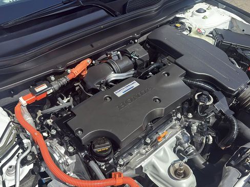 Used 2019 Honda Accord Hybrid image 18