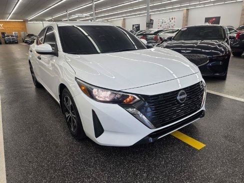 Used 2025 Nissan Sentra S FWD image 4
