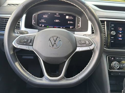 Used 2023 Volkswagen Atlas Cross Sport SE w/ Panoramic Sunroof Package FWD image 15