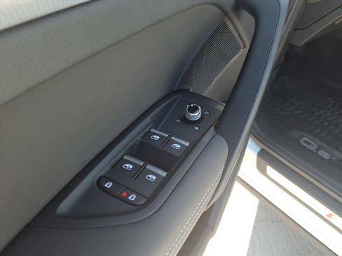 Used 2024 Audi Q5 2.0T Prestige image 21