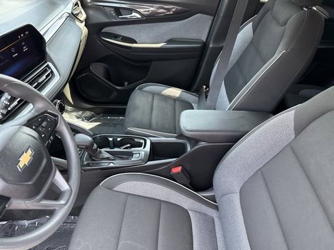 Used 2025 Chevrolet TrailBlazer LT image 12