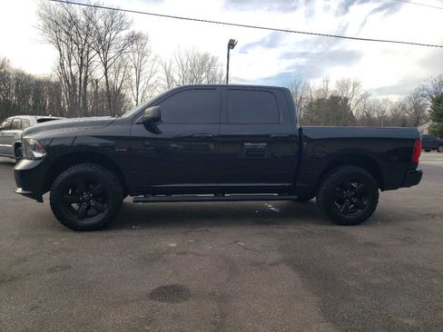 Used 2017 RAM 1500 Express w/ Black Ram 1500 Express Group image 4