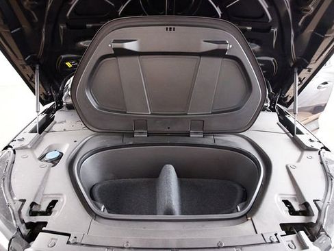 Used 2024 Volvo XC40 Recharge Plus w/ Protection Package Premier AWD/4WD image 27
