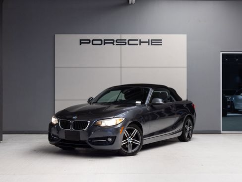 Used 2017 BMW 230i Convertible RWD image 1