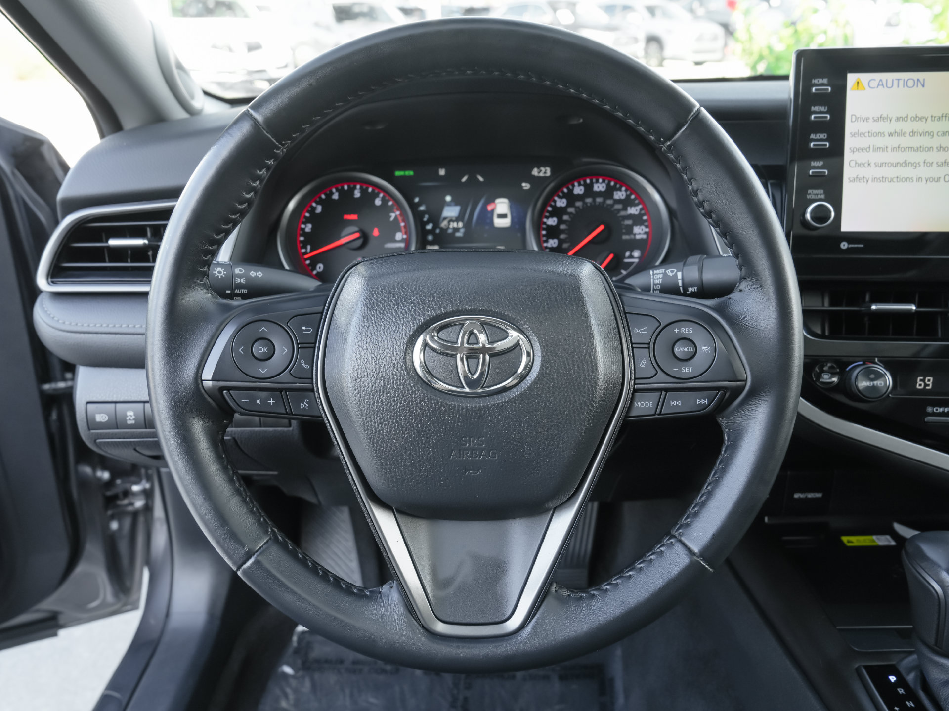 Used 2022 Toyota Camry XSE w/ Navigation Package FWD image 6