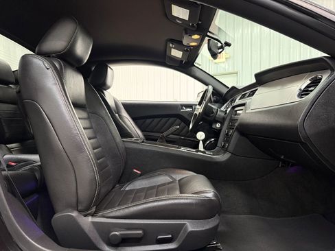Used 2012 Ford Mustang GT Premium w/ Comfort Pkg RWD image 18