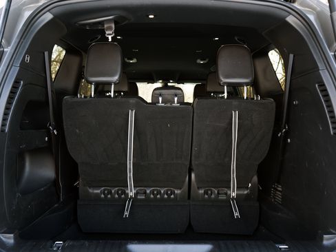 Used 2023 Chrysler Pacifica Touring-L w/ S Appearance Package image 42