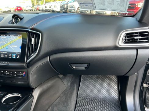Used 2019 Maserati Ghibli S Q4 AWD/4WD image 50