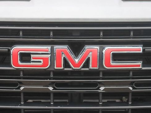 Used 2025 GMC Sierra 1500 Elevation image 14