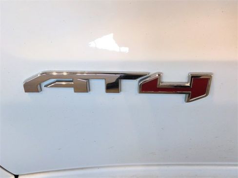 Used 2020 GMC Sierra 1500 AT4 image 28