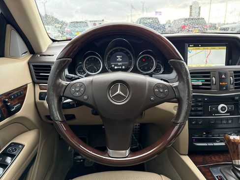 Used 2011 Mercedes-Benz E 550 E 550 image 28