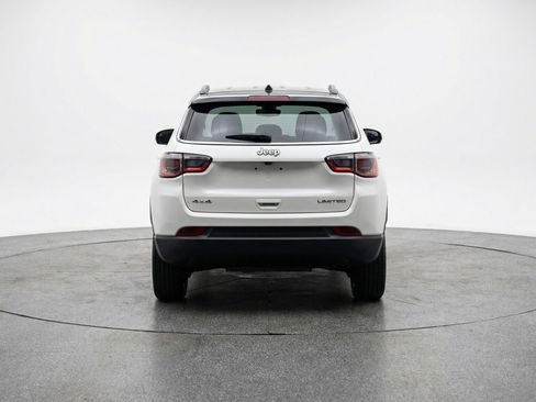 Used 2025 Jeep Compass Limited image 7