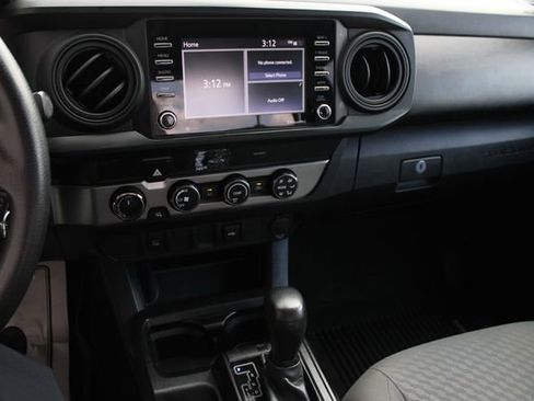 Used 2020 Toyota Tacoma SR AWD/4WD image 12