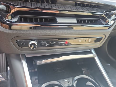 New 2025 BMW 230i Coupe w/ Premium Package image 19