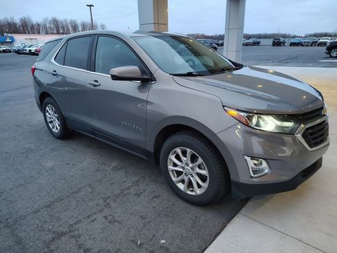 Used 2019 Chevrolet Equinox LT image 2