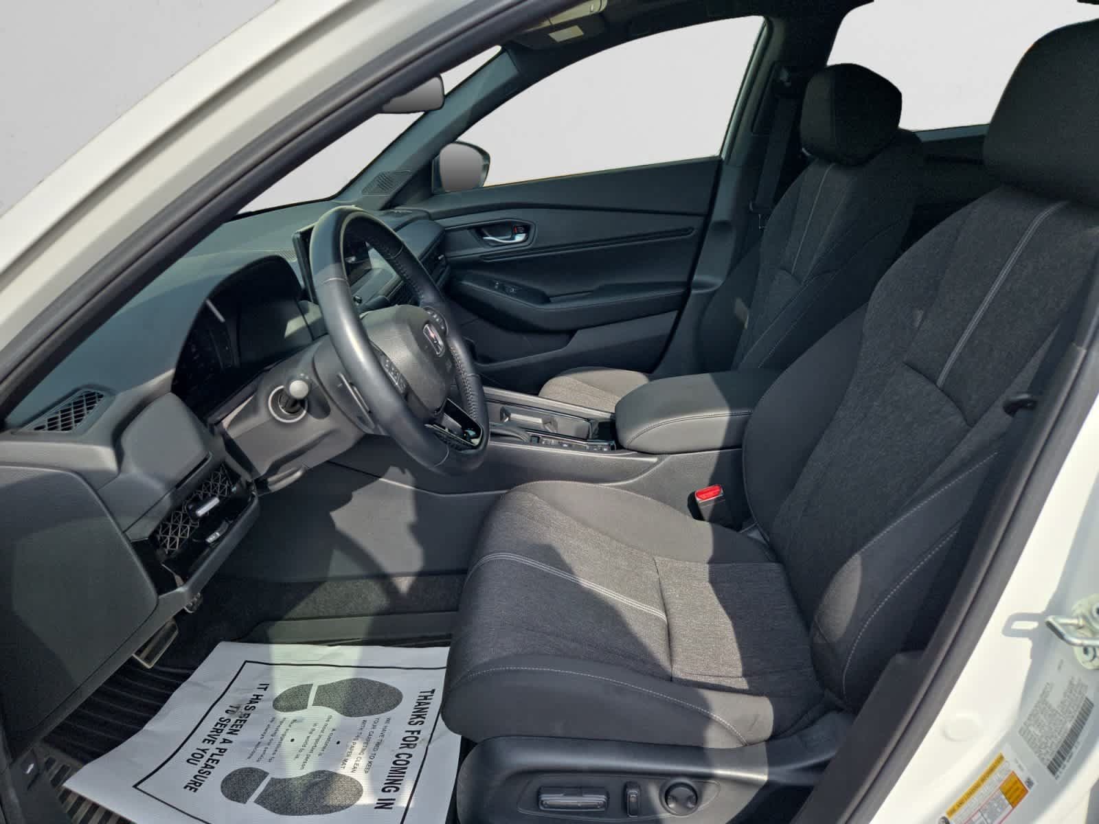 Used 2025 Honda Accord Sport image 9