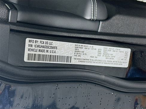 New 2025 Jeep Grand Cherokee Laredo X w/ Luxury Tech Group I image 19