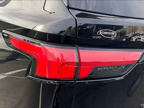 Used 2023 Toyota Sequoia Platinum image 30